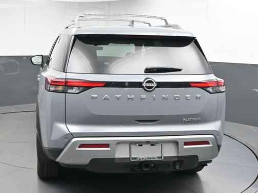 2025 Nissan Pathfinder Platinum FWD