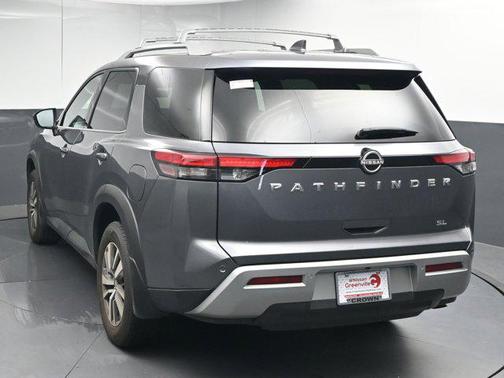 2025 Nissan Pathfinder SL FWD