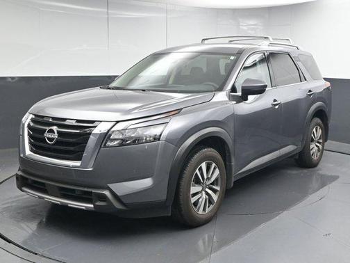 2025 Nissan Pathfinder SL FWD