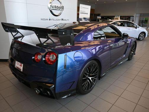 2024 Nissan GT-R Premium Dual-clutch 6-Speed Transmission