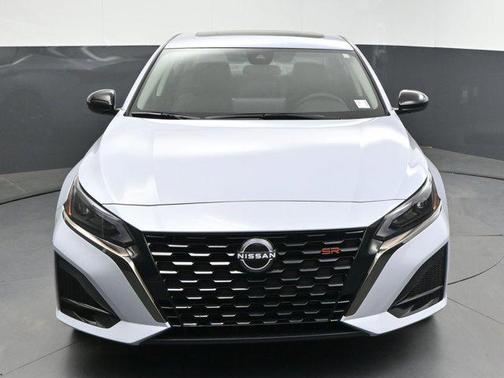 2025 Nissan Altima SR FWD