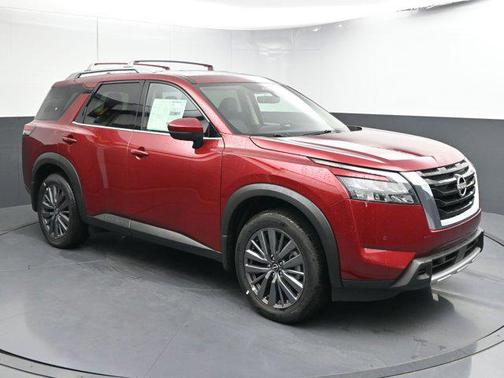 2025 Nissan Pathfinder SL FWD