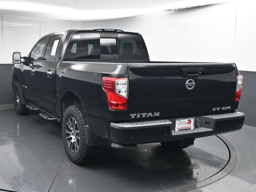 2021 Nissan Titan SV