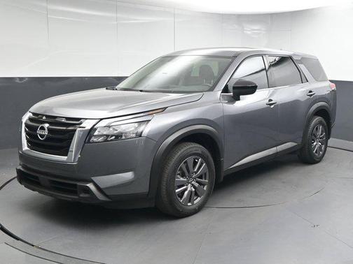 2024 Nissan Pathfinder S FWD
