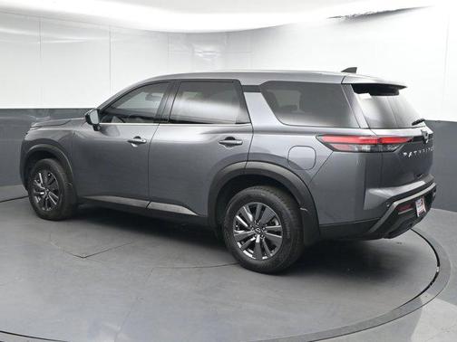 2024 Nissan Pathfinder S FWD