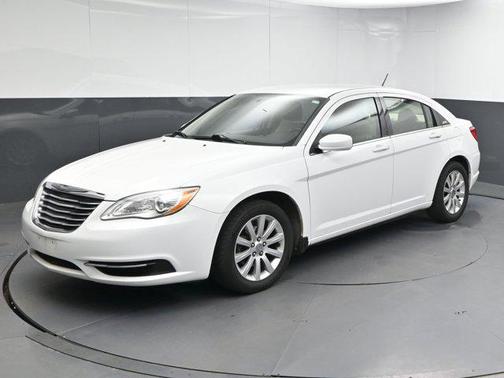 2013 Chrysler 200 Touring
