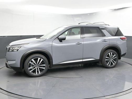 2025 Nissan Pathfinder Platinum 4WD