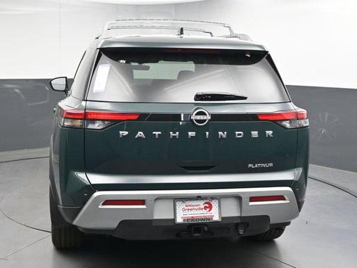 2025 Nissan Pathfinder Platinum FWD