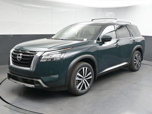2025 Nissan Pathfinder Platinum FWD