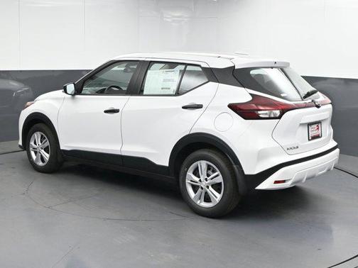 2025 Nissan Kicks S