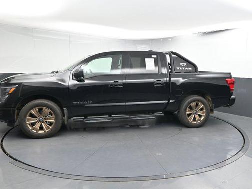 2024 Nissan Titan SV