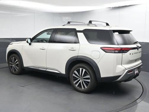 2023 Nissan Pathfinder Platinum 4WD