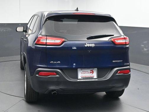 2016 Jeep Cherokee Sport