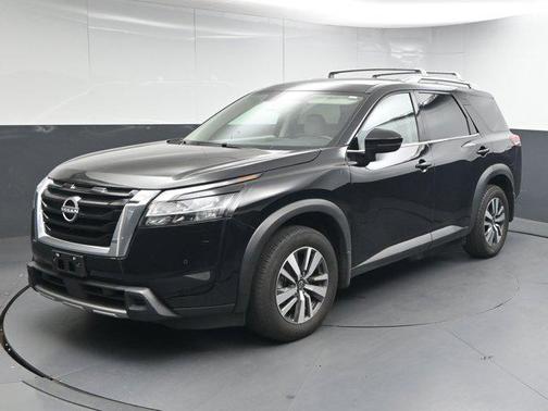 2024 Nissan Pathfinder SL 4WD