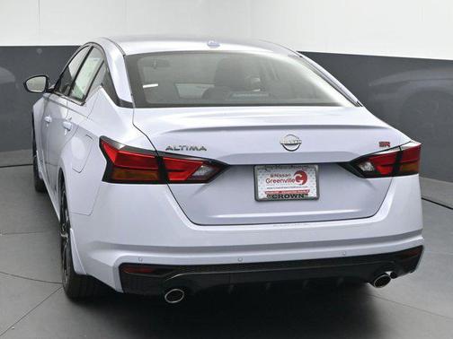 2025 Nissan Altima SR FWD