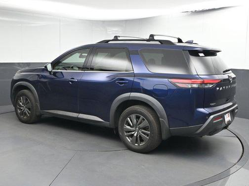 2022 Nissan Pathfinder SV 2WD
