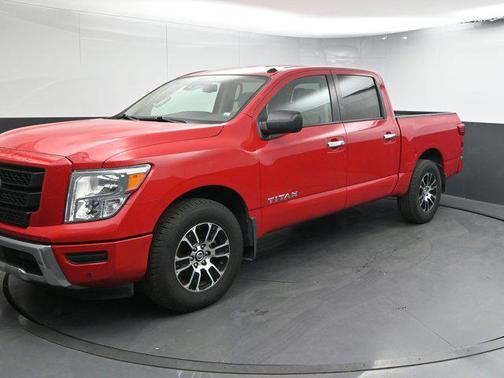 2021 Nissan Titan SV