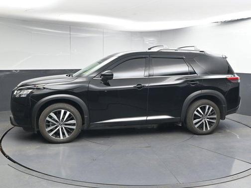 2024 Nissan Pathfinder Platinum 4WD