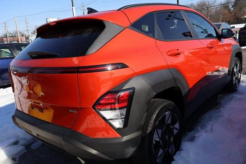 2025 Hyundai KONA SEL