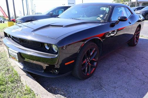 2022 Dodge Challenger SXT