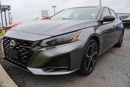 Gun Metallic 2024 Nissan Altima 2.5 SR