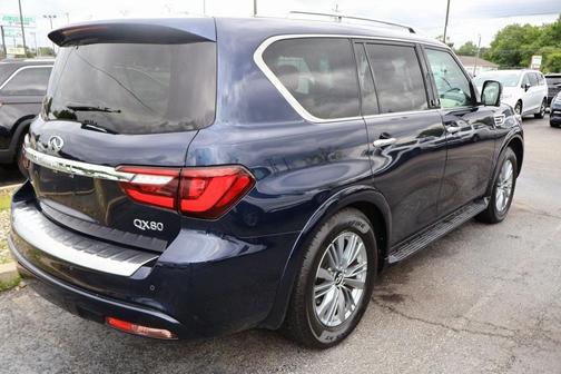 2022 INFINITI QX80 Luxe