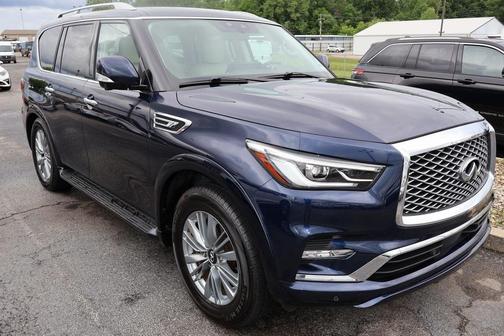 2022 INFINITI QX80 Luxe