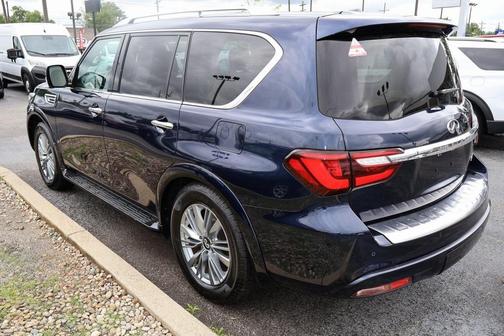 2022 INFINITI QX80 Luxe