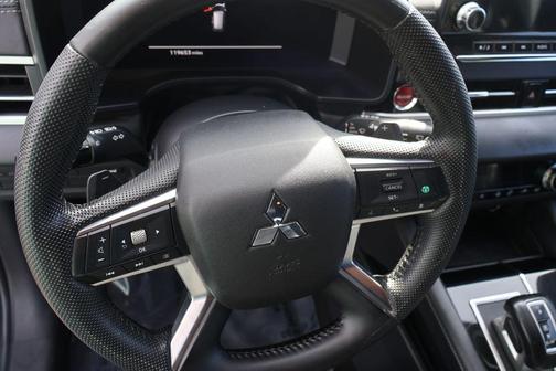 Diamond White 2023 Mitsubishi Outlander Ralliart
