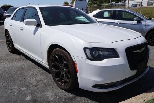 2019 Chrysler 300 S