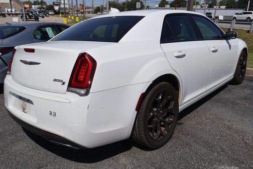 2019 Chrysler 300 S