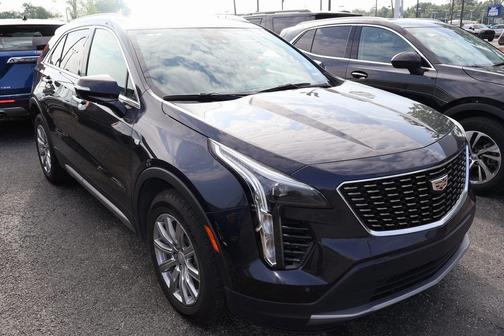 2023 Cadillac XT4 Premium Luxury
