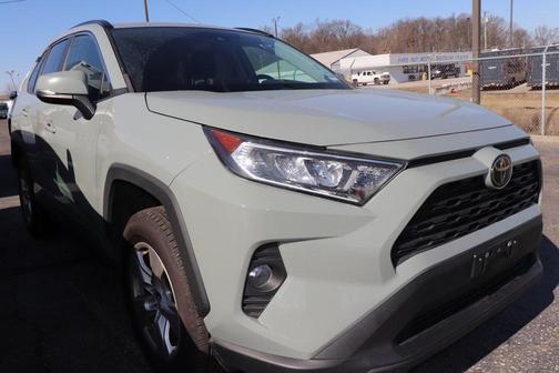 2021 Toyota RAV4 XLE