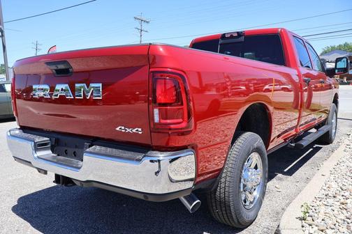 Molten Red Pearlcoat 2026 RAM 2500 Tradesman