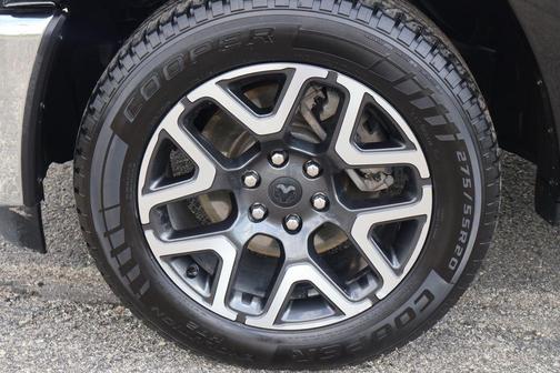 Diamond Black 2025 RAM 1500 Laramie