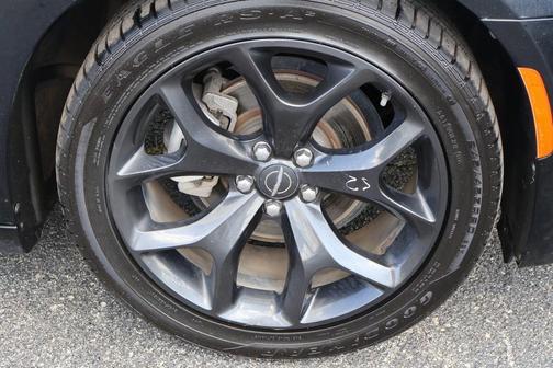 2022 Chrysler 300 S