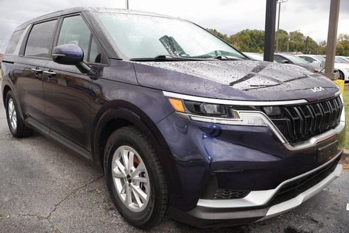 2023 Kia Carnival LX