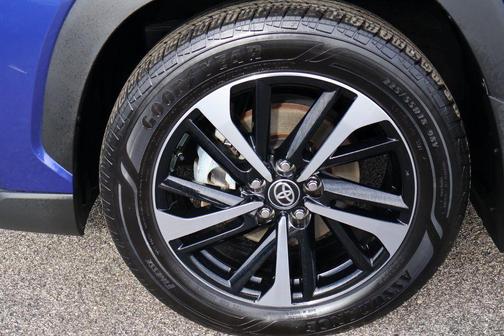 2023 Toyota Corolla Cross Hybrid XSE