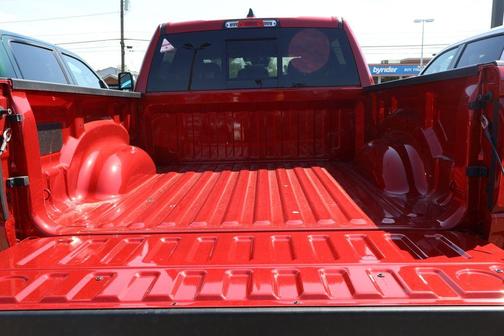 Molten Red Pearlcoat 2026 RAM 1500 Big Horn/Lone Star
