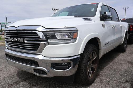 Bright White Clearcoat 2022 RAM 1500 Laramie