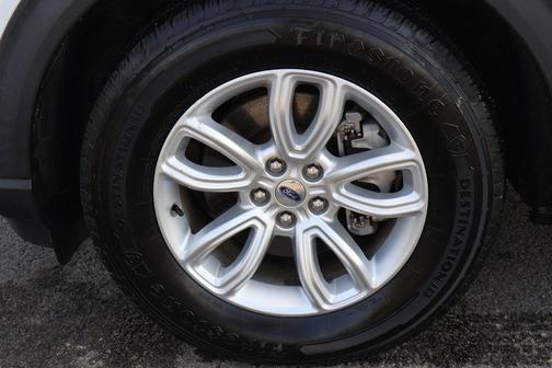 2020 Ford Explorer Base