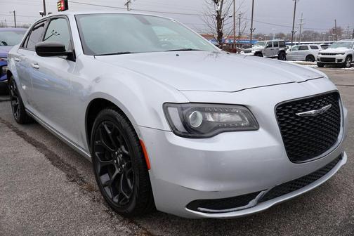 2019 Chrysler 300 Touring