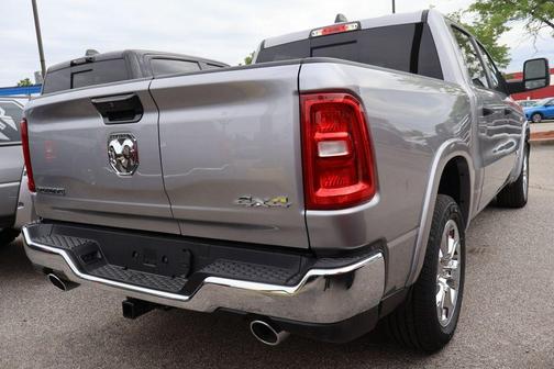 Billet Silver Metallic Clearcoat 2026 RAM 1500 Big Horn/Lone Star