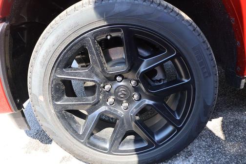 Molten Red Pearlcoat 2026 RAM 1500 Laramie