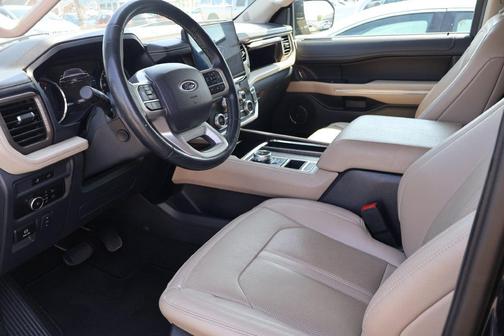 Black Metallic 2024 Ford Expedition Limited