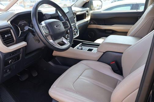 Black Metallic 2024 Ford Expedition Limited