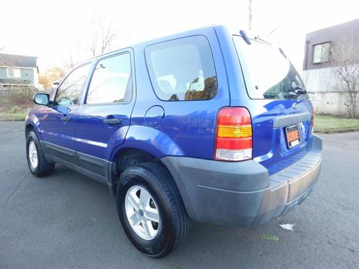 2005 Ford Escape XLS
