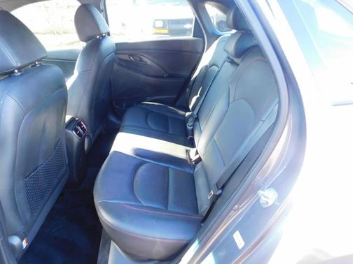 2019 Hyundai Elantra GT Base