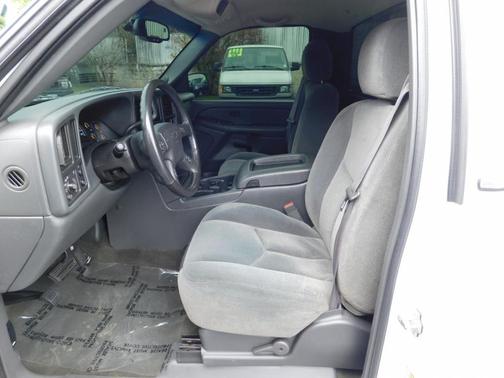2005 Chevrolet Silverado 1500 LS