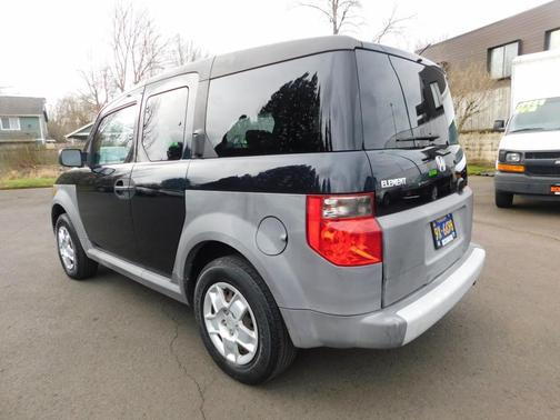 2005 Honda Element LX